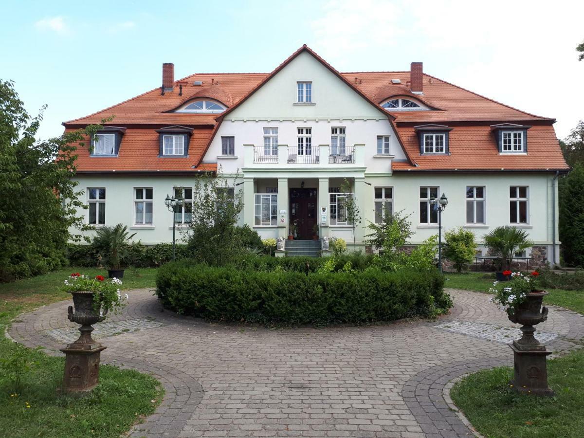 Pension Gutshaus Krusemark Hohenberg-Krusemark Экстерьер фото